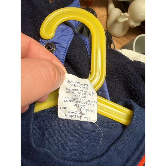 Vintage Kids 80s Holographic Tron T-Shirt Pilgrim 6/7 - Picture 7 of 7